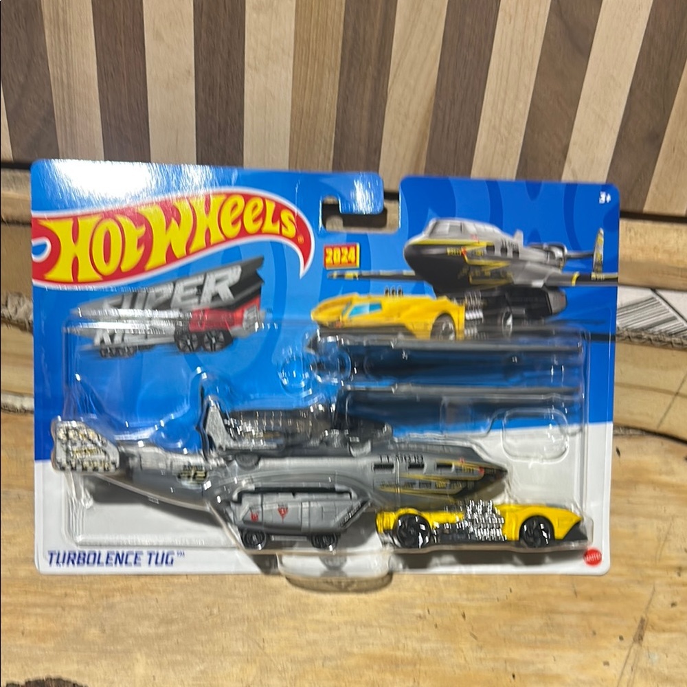 Hot wheels SUPER RIGS Turbulence Tug Playset - Yellow and Gray